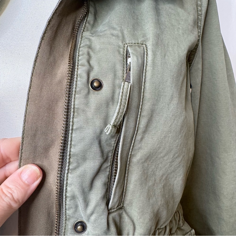 Madewell Green Utility Jacket with Adjustable Waist Size Small - Medium - Picture 4 of 15